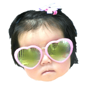 The baby so cute!She think many things .