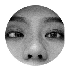 有人會自戀到把自己的照片拿去做貼圖嗎？？