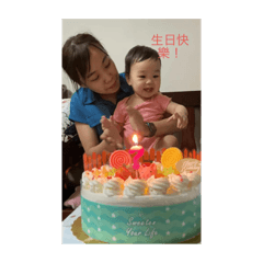 超可愛的小咘.-.