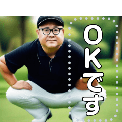 ゴルフをするメガネの太め男性