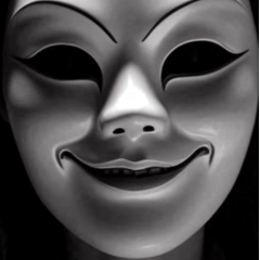 Smiling Mask (face enlarged version)