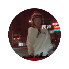小黑委屈但不說