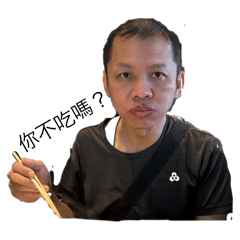 廢墟裡的一家人