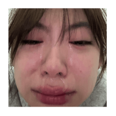不能低頭 兩行淚會掉