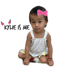 Kylie兩歲表情包