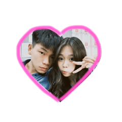 你笑得甜蜜蜜ෆ ̖́-