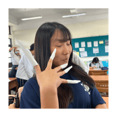 18歲不靠父母靠貼圖年收百萬