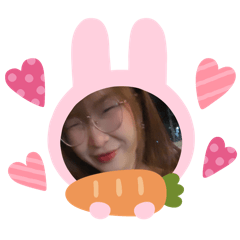 Nich ><