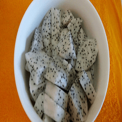 Dragon fruit cutting