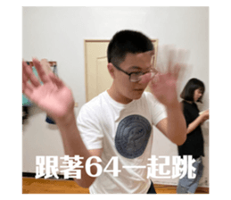 485562560