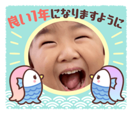 556559900