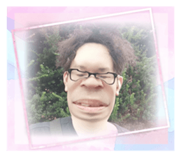557438534