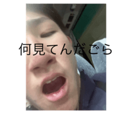 559528940