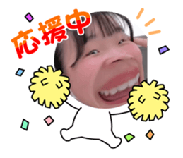 560745544