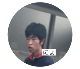560751084