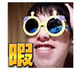 560781487