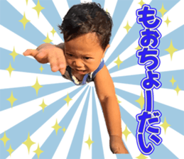560792192