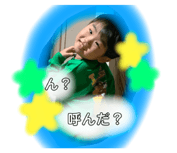 560937635