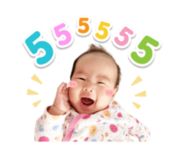 560986900