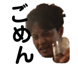 563162763