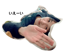563846647