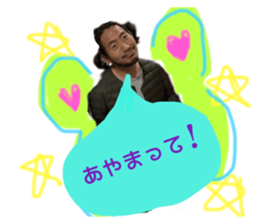 565809900