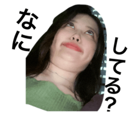 568757748