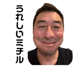 568960000
