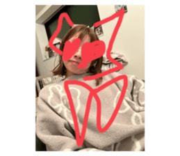 570759493