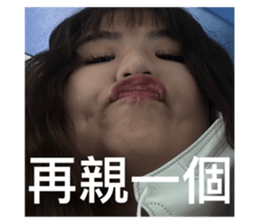 572272259