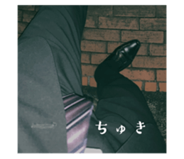 572328174