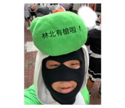587218133