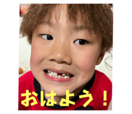 593704117
