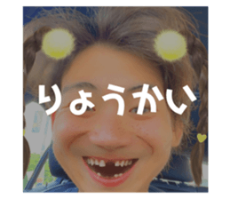 599076784