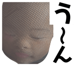 600941875