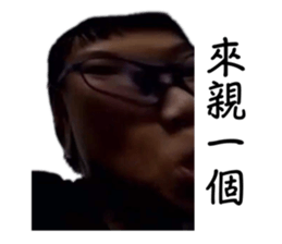 605402895