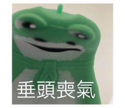 605937121