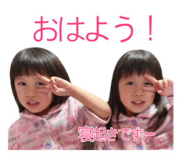 625601402