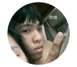 632851928