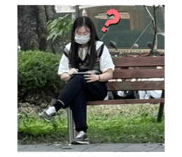 653752960