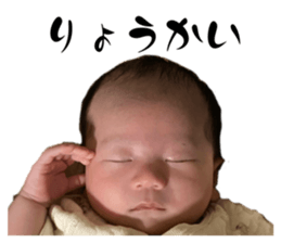 663579976