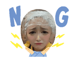695563672