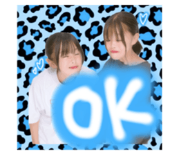 700928825