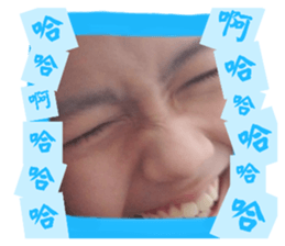 704641943