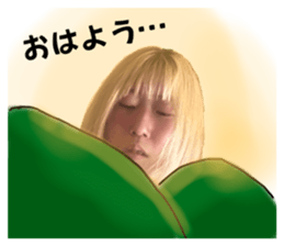 728383105