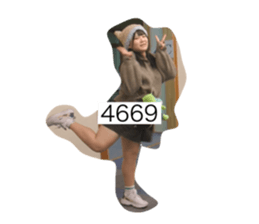 745903232