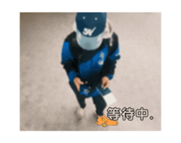 762260376