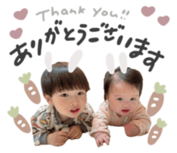 768560002