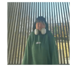 768951999