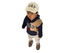 795943028